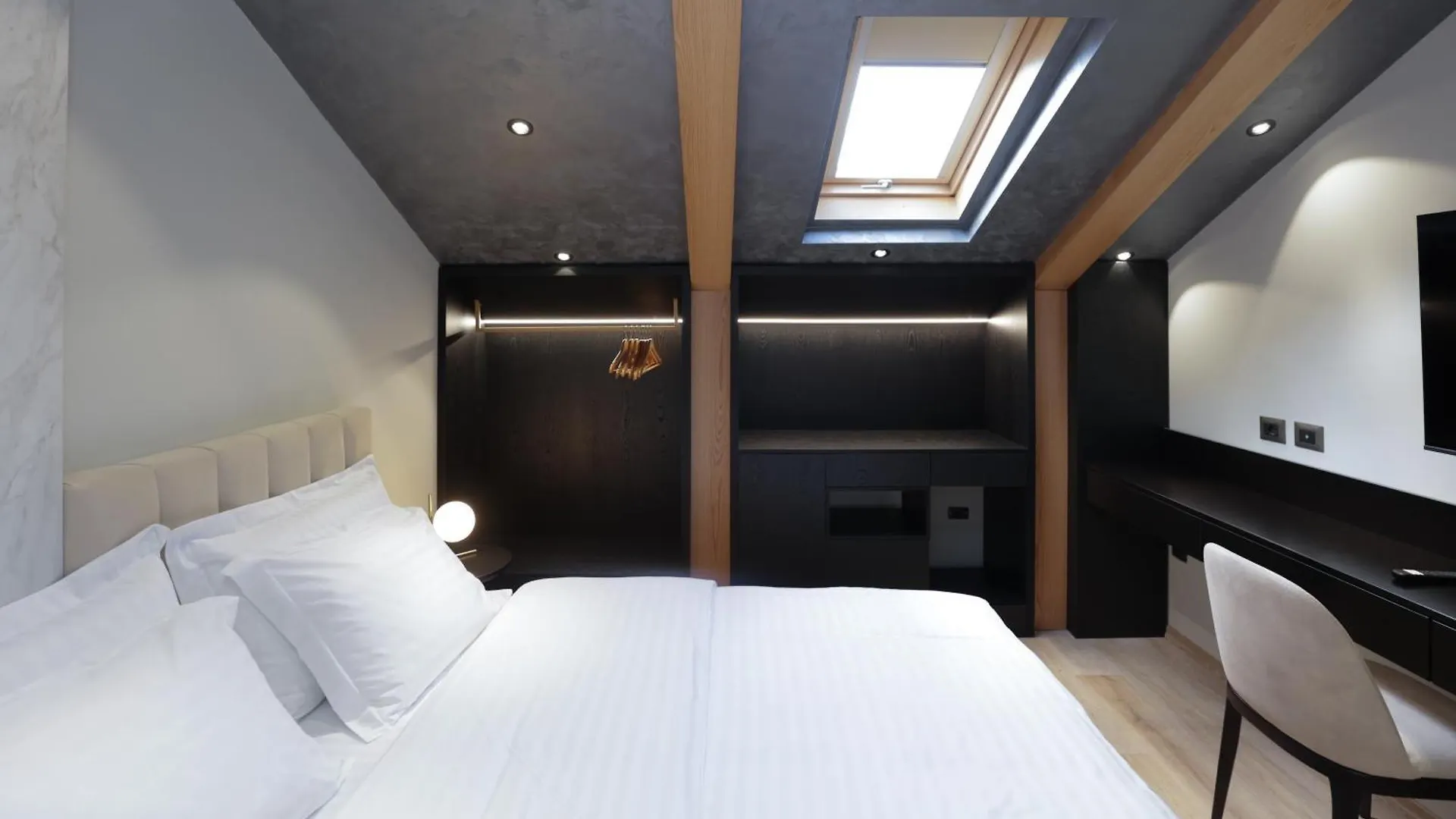 Gremmy Boutique Hotel Tiran