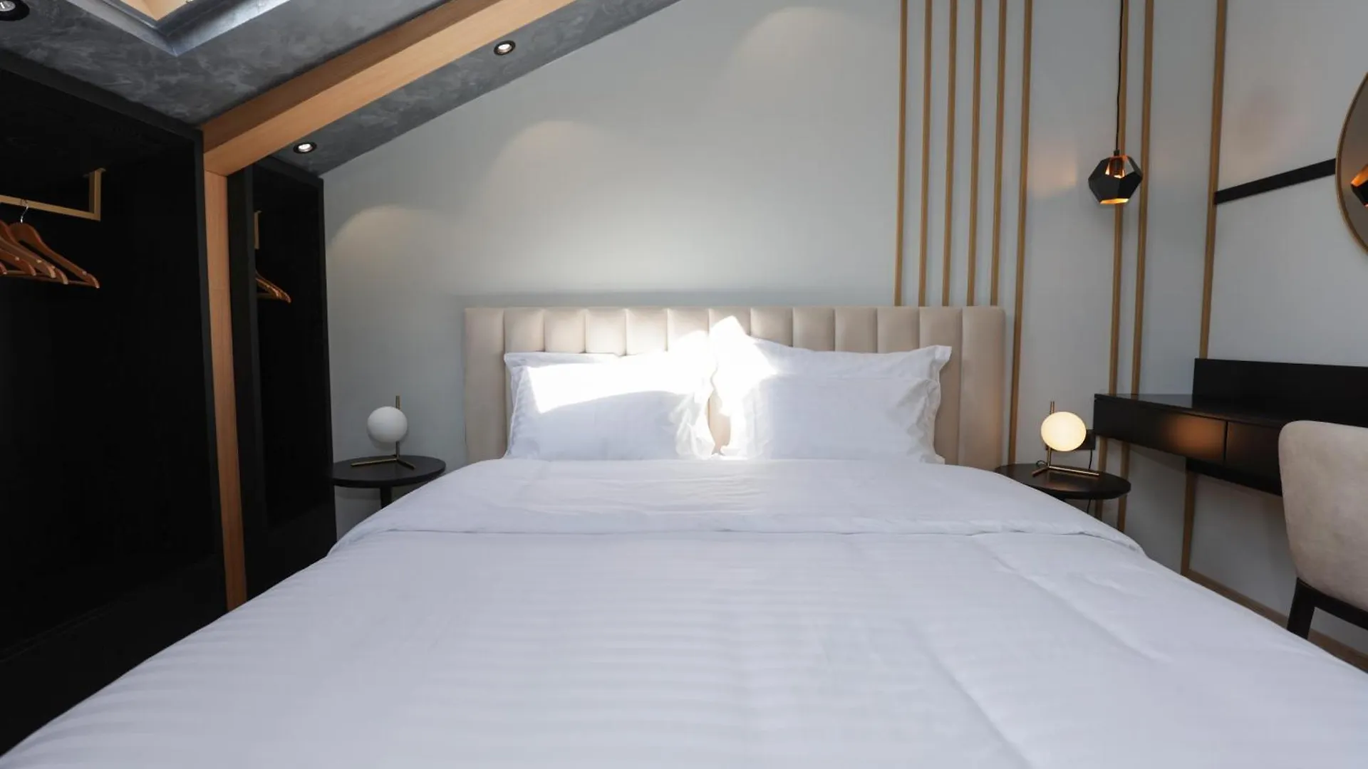 Gremmy Boutique Hotel Tiran
