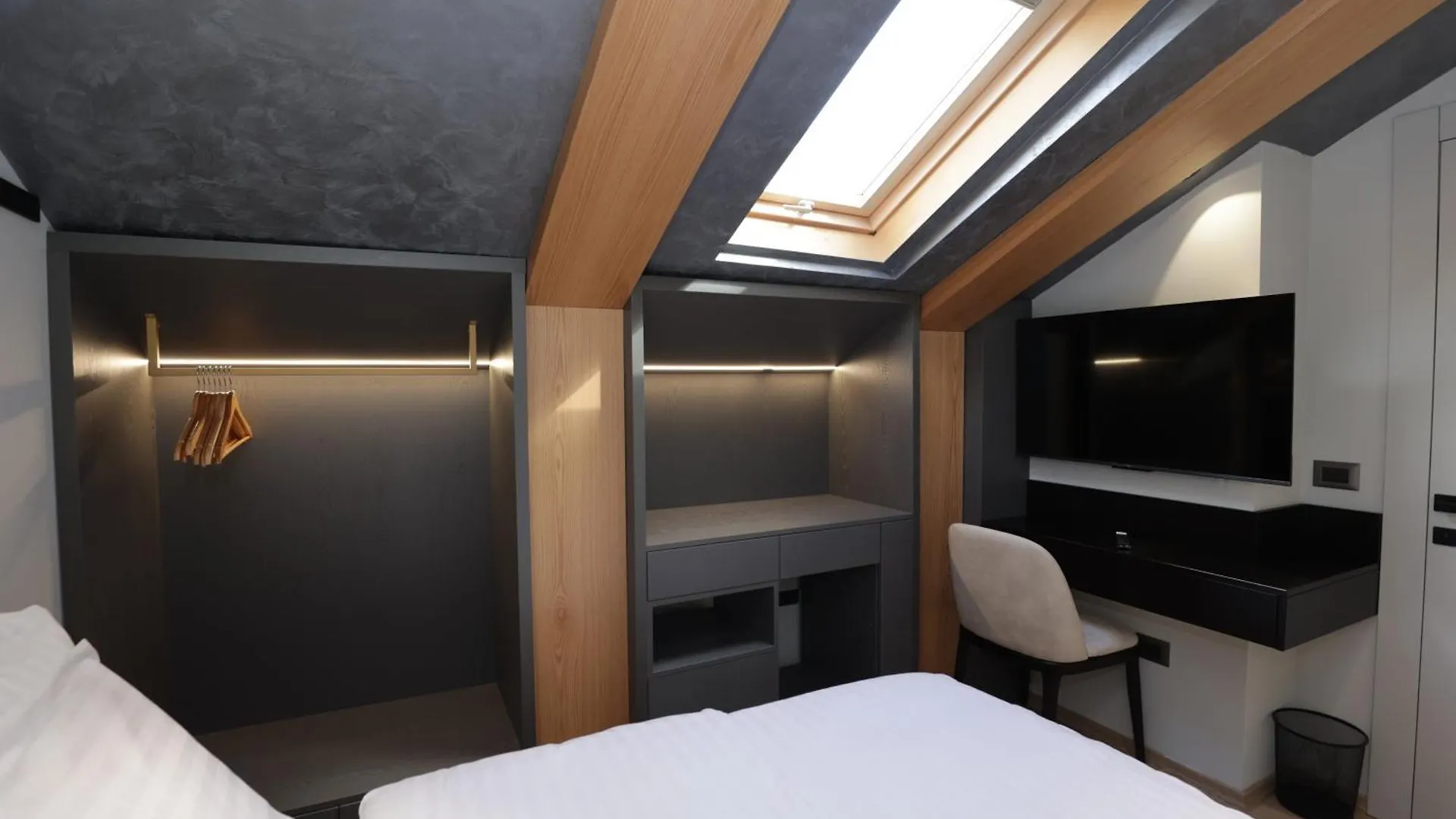 Gremmy Boutique Hotel Tiran 4*,
