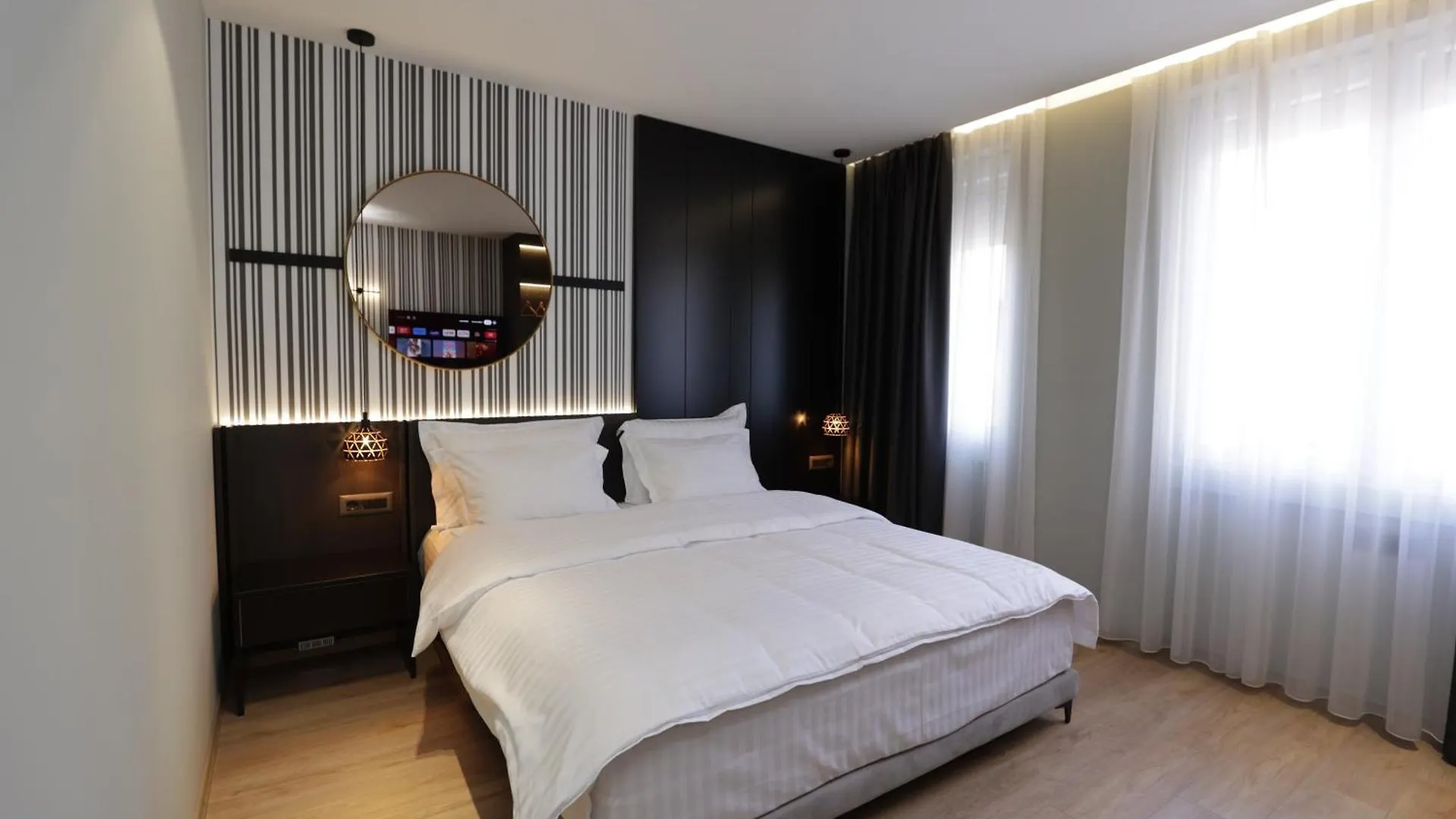 Gremmy Boutique Hotel Tiran