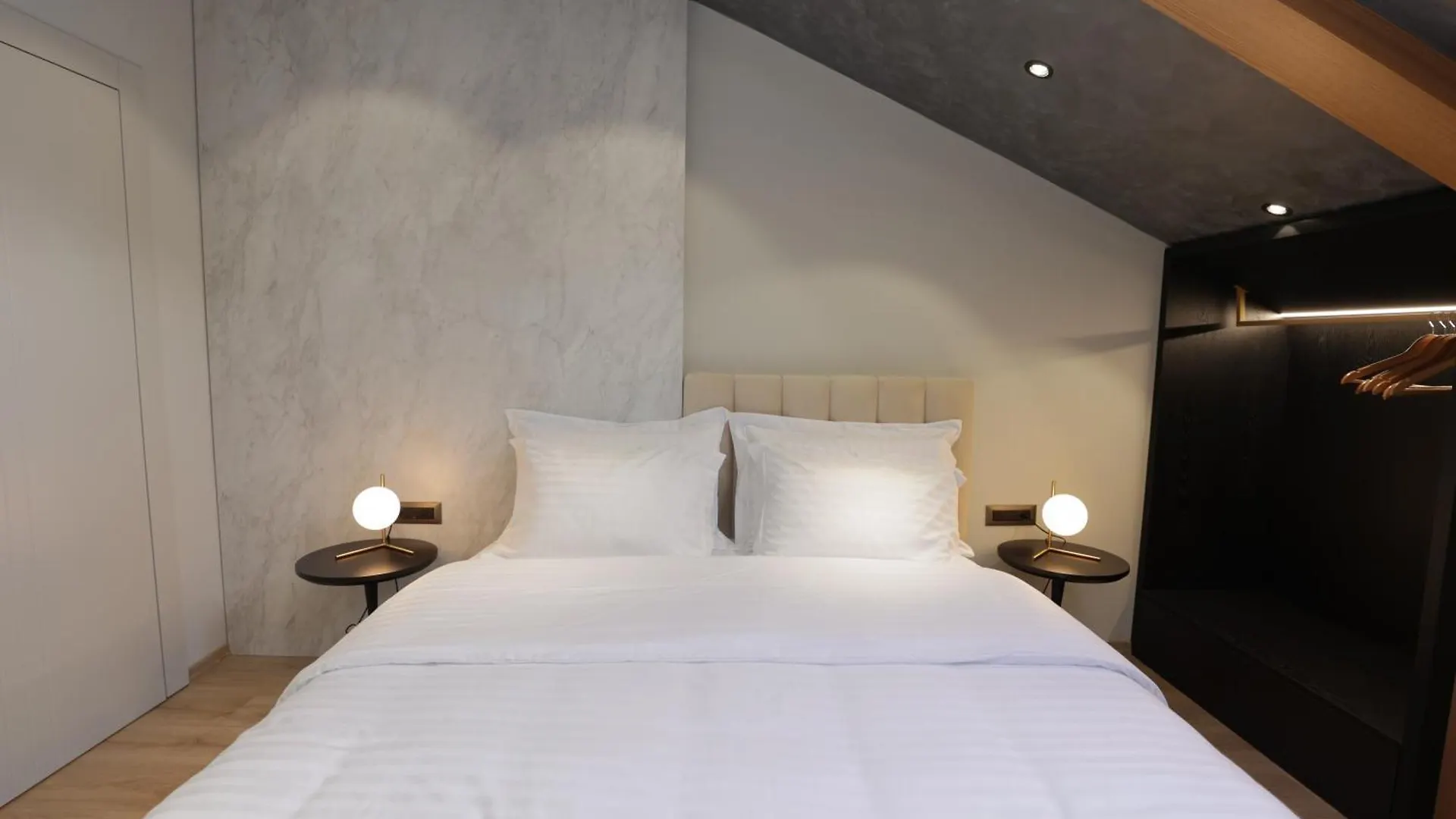 Gremmy Boutique Hotel Tiran
