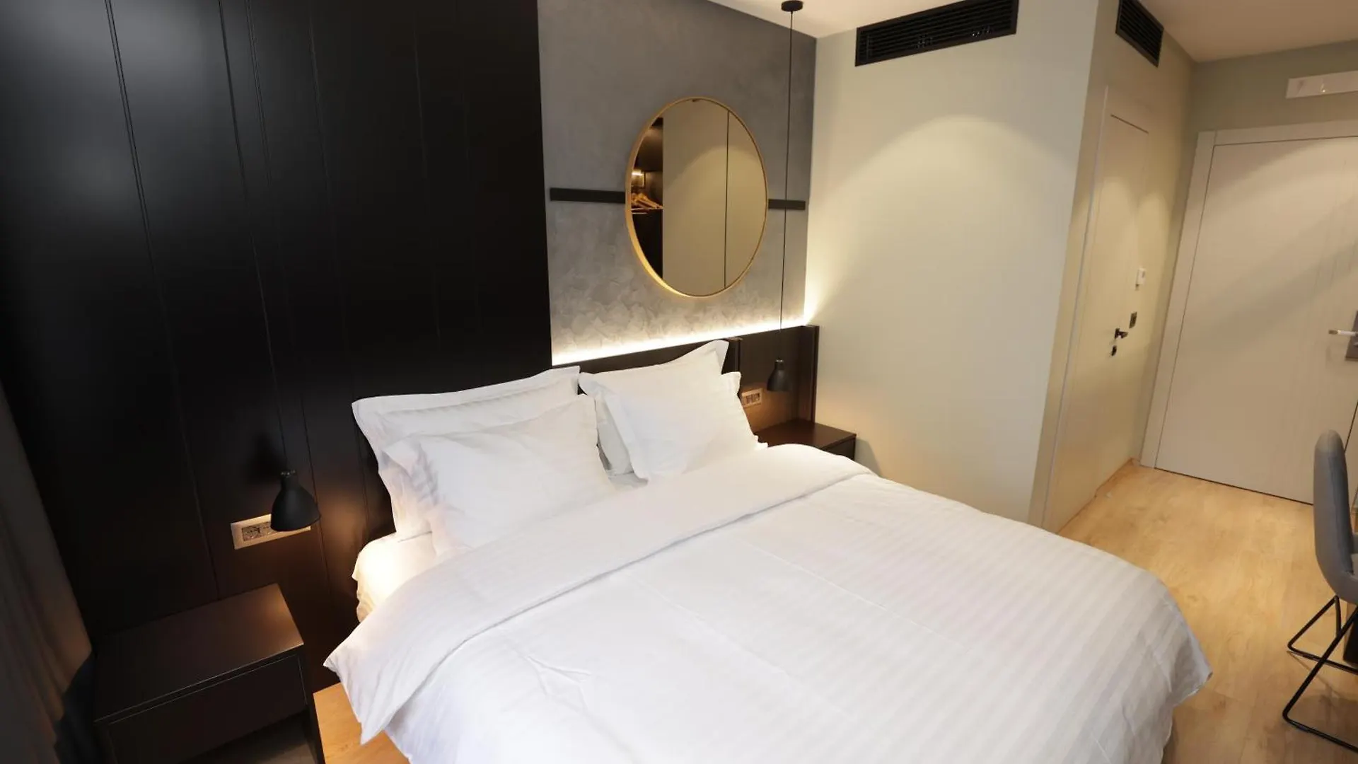 Gremmy Boutique Hotel Tiran
